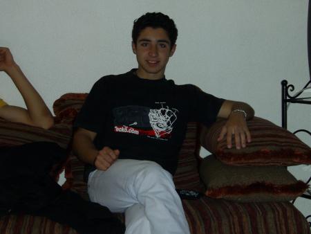 tarik_stunt7@hotmail.com